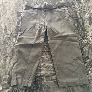 89th & Madison Women's Black Capris